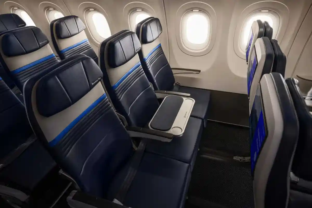 United Airlines Introduces Blocked-Middle-Seat Economy Plus Cabin on Airbus A321XLR Fleet