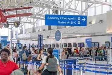 911 Call Reveals JetBlue Workers Found Alleged Trespasser Sleeping Inside Aircraft at Fort Lauderdale Airport