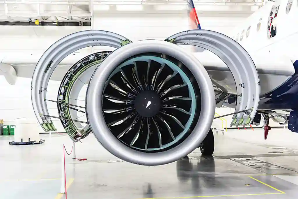 Airbus A220 carbon composite wing and Pratt Whitney geared turbofan engine