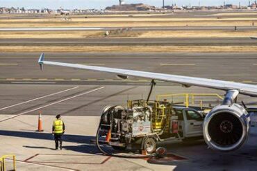 Do Airlines Really Decide Exactly How Much Fuel To Load On Every Flight?