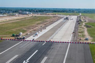 5 Airports Rebuilding Runways Ahead of the 2027 Safety Deadline That Could Disrupt Airline Operations