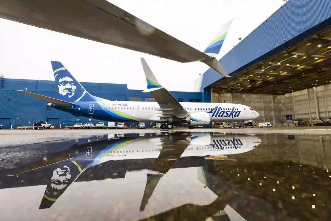 Alaska Air Group Boeing 737 MAX fleet growth and pilot operations in Seattle