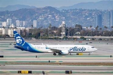 Alaska Airlines Cuts 7 Routes for 2027 While Restoring Popular San Jose–Los Angeles Service
