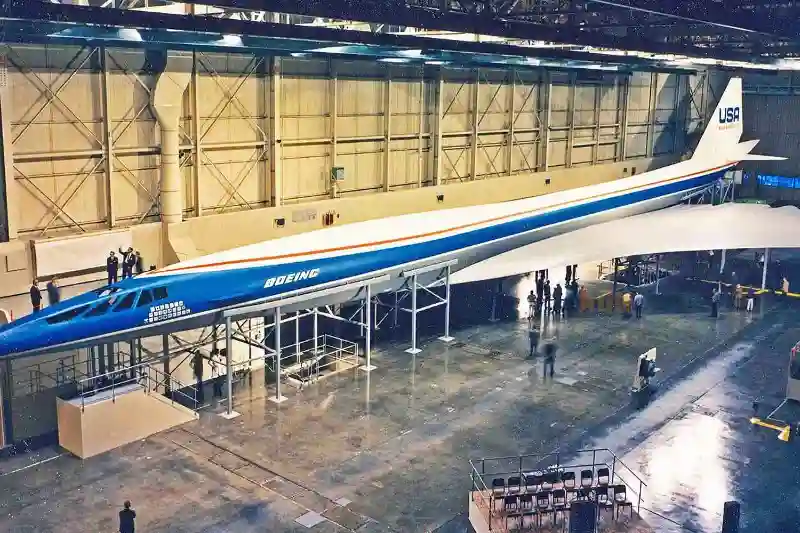 Boeing 2707 supersonic transport concept aircraft model