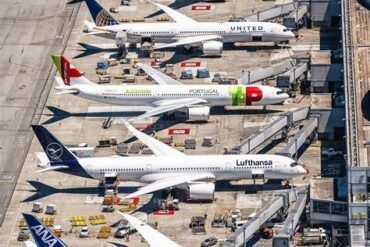 Boeing 787 Dreamliner Hot and High Performance: Why It Can Reach Airports That Challenge Older Widebodies