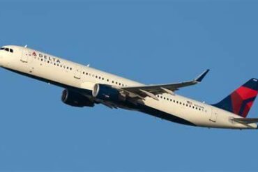 Delta Air Lines Airbus A321 Returns to Atlanta After Technical Malfunction and Smoke Report