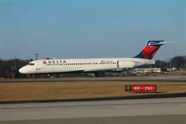 Delta Air Lines' Boeing 717 Replacement: Why the Airbus A220 Is Taking Over the Fleet