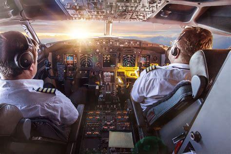 Why the FAA Tells Airline Pilots to Keep Mentally Flying the Aircraft With Autopilot On