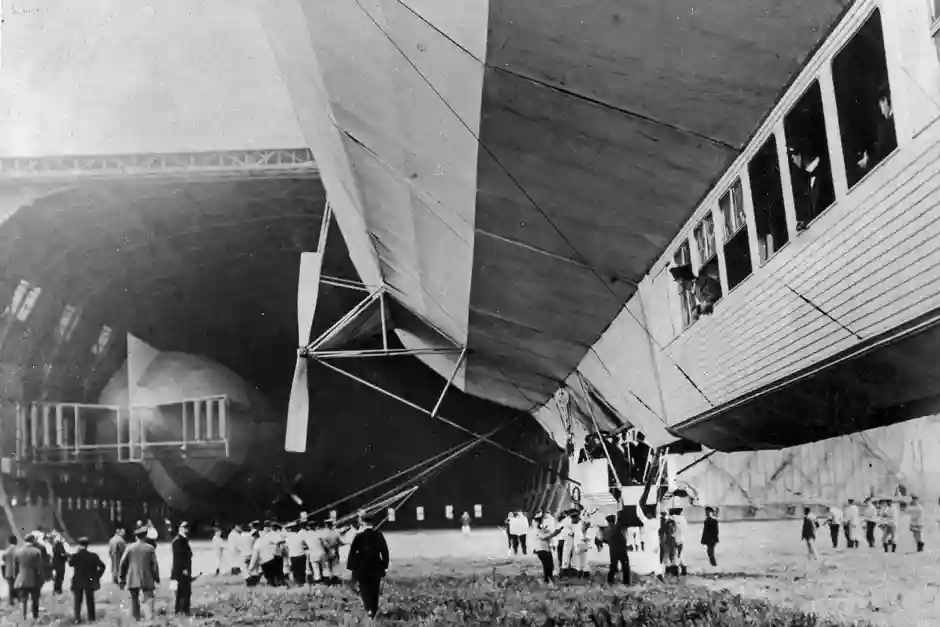 Fuhlsbüttel Hamburg Airport Zeppelin hangar early 20th century Germany 1912