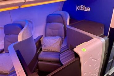 JetBlue Mint Was the First Business Class Suite With a Door, Years Before Qsuite