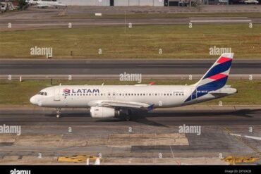 LATAM A320 Aborts Takeoff in São Paulo Fog as American and Delta Jets Cross Runway