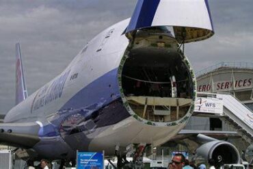 Why No Boeing Or Airbus Freighter Can Replace The 747-400F’s Legendary Nose Door