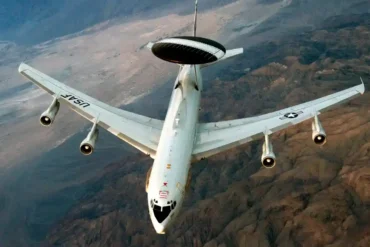 Why Replacing the E-3 Sentry’s Rotodome Could Be an Aerospace Engineering Nightmare