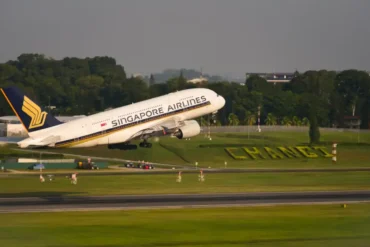 Singapore Airlines Removes Airbus A380 From Dubai and Hong Kong Routes, Cutting 2027 Superjumbo Flights