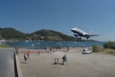 Skiathos Plane-Spotting Beach Jet Blast Injures Two Tourists