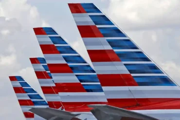 Two American Airlines Boeing 737s With the Same Callsign Flew Toward Each Other Near Phoenix