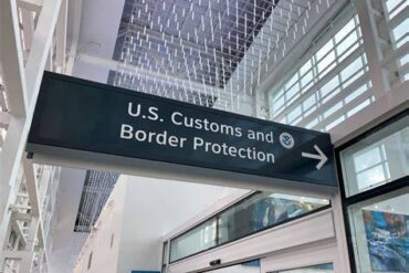 Texas Man Arrested at Miami Airport After 460 Hydrocodone Pills Found in Baggage