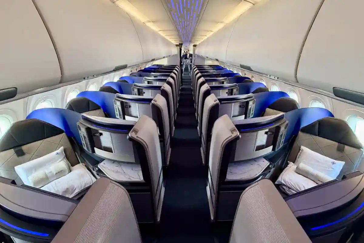 United Airlines Airbus A321XLR Polaris business class cabin