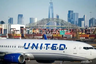 United Airlines Flight 1302 Evacuated After Live Bullet Found Inside Boeing 737-900