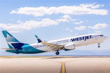 WestJet Flight Attendants Begin Strike, Grounding All Boeing 737 and 787 Operations Across Network