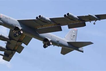 US Air Force Holds Daily Meetings to Find Spare Parts for Aging B-52 and B-1 Bombers