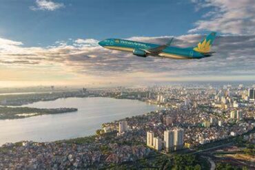 Airbus Signs Deals With Two Vietnamese Airlines for Up to 50 A320 Family Jets and Five A350-900s