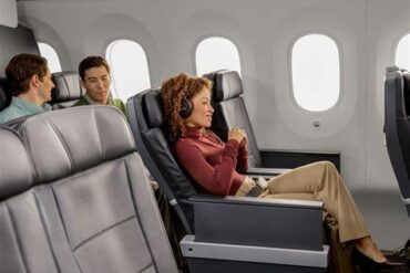 American Airlines Will Automatically Move Eligible AAdvantage Members to Better Seats When They Open