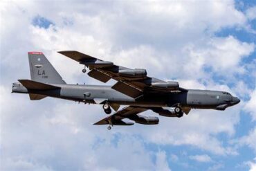 Boeing B-52 Stratofortress: The Bomber That Defied 15 Years of Retirement Plans