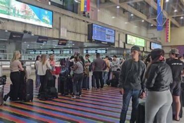 Commercial Flights Return to Caracas After 10 Weeks as Venezuela’s Main Airport Reopens