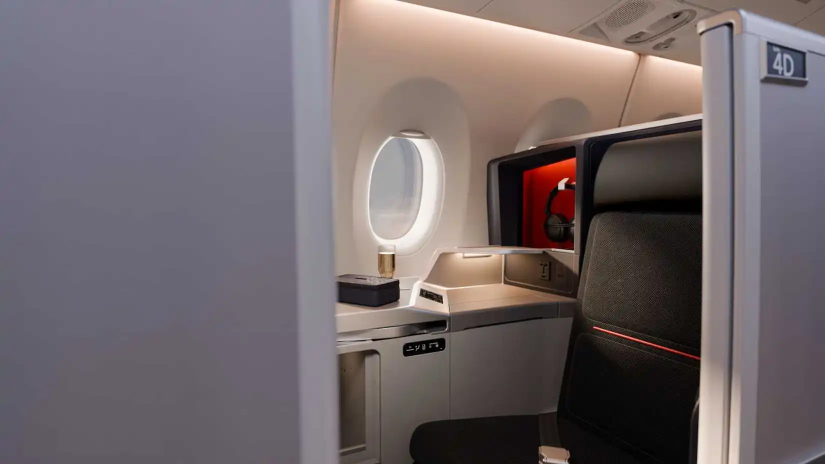 Delta Air Lines Airbus A350 redesigned cabin with premium seats and warm cabin lighting