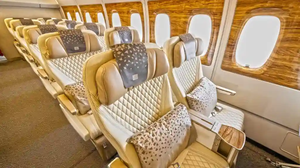 Emirates Premium Economy Recaro PL3530 seat with 40-inch pitch and large legroom