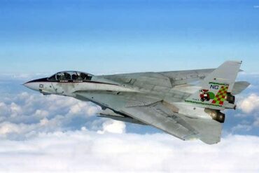 F-14 Tomcat Makes a 2,700-Mile Road Journey Across America