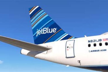 JetBlue Allegedly Forced United Passenger to Leave Surfboard Behind After Itinerary Change