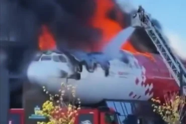 Preserved Turkish Airlines Airbus A340 Destroyed by Fire as Tail Collapses at Turkish Museum