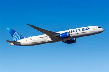 United Airlines Adds Premium-Heavy Boeing 787-9 to San Francisco–Houston and Sydney Routes for the Holidays