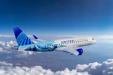 United Airlines Unveils “Mountain Ascent” Ski Season Livery on Embraer E175 Ahead of Expanded Winter Service