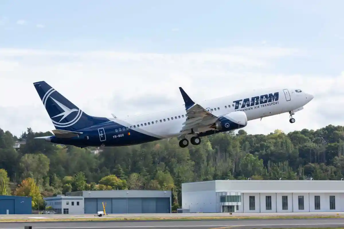 YR-BGO TAROM Boeing 737-8 delivery flight Seattle Keflavik Bucharest