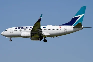 WestJet Sells 27 Boeing 737-700s To FTAI Aviation, Keeps 17 Flying As 737 MAX 10 Certification Slips