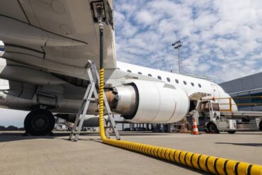 Why Do Most Modern Airplane Fuel Tanks Use Nitrogen Gas? The Science Behind Aviation Safety