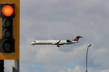 Air Canada Express Jet Aborts Takeoff at St. Louis as Southwest 737 Lands on Same Runway