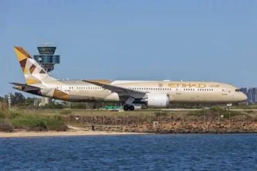 Etihad Boeing 787 Taxied Across Boston Runway Without Clearance, Forcing Delta Connection E175 Go-Around