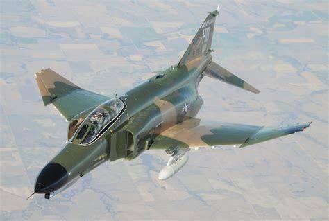 How Fast Can the F-4 Phantom Fly? The Mach 2.23 Speed That Made It a Cold War Legend