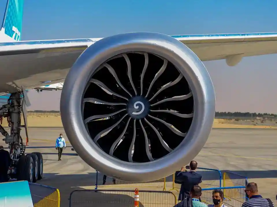 GE9X engine with large fan blades on Boeing 777-8F