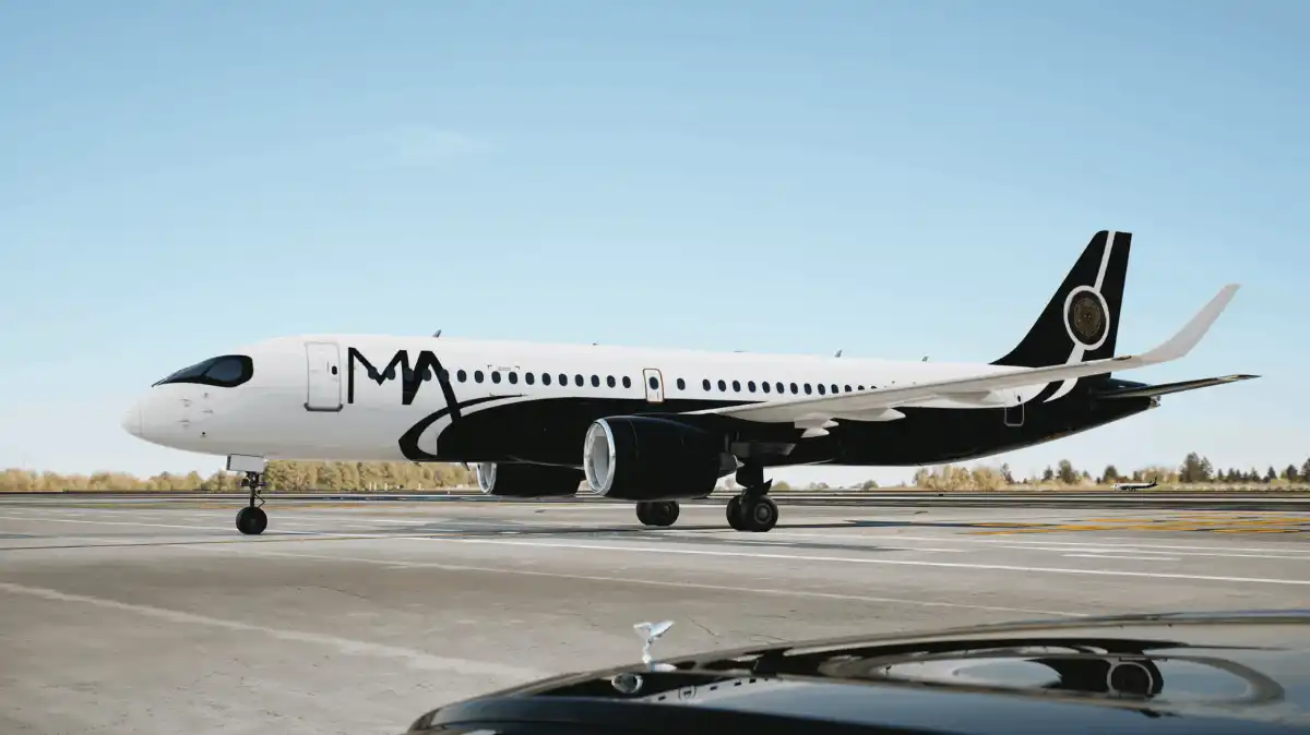 Magnifica Air premium airline concept serving Miami New York Los Angeles