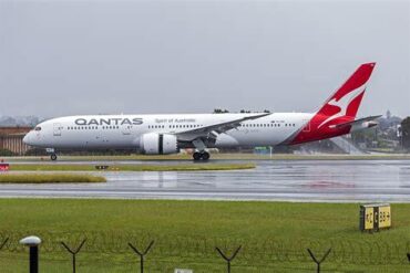 Qantas Cancels Rome–Perth Boeing 787 Flight After Bedbug Outbreak Forces Deep Clean