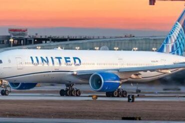United Airlines Boeing 777 Returns to San Francisco After Right Engine Suffers Severe Vibrations